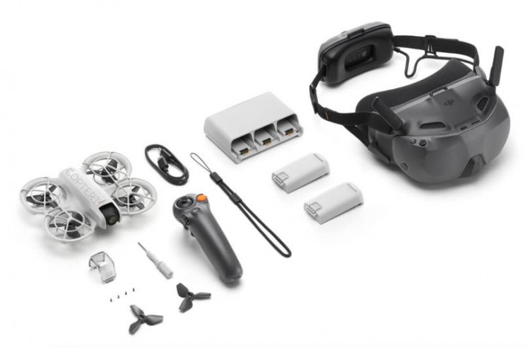 Квадрокоптер DJI Neo Motion Fly More Combo (с очками N3 и пультом Motion 3)