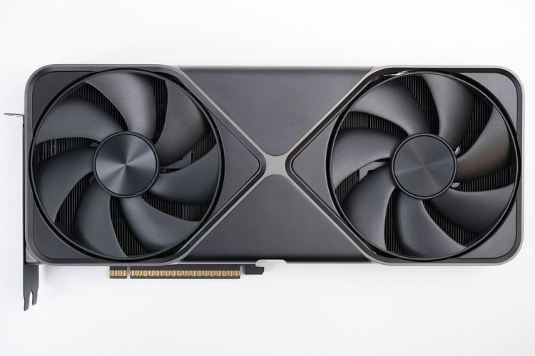 NVIDIA GeForce RTX 5090 32 ГБ GDDR7