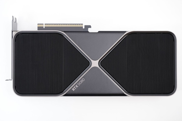NVIDIA GeForce RTX 5080 16 ГБ GDDR7 — Founders Edition — обратная сторона