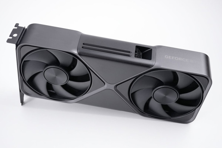 NVIDIA GeForce RTX 5070 12 ГБ GDDR7