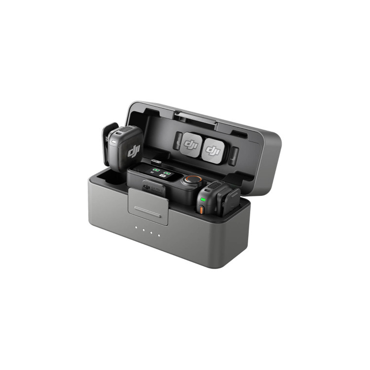 DJI Mic 3 (2 TX + 1 RX + Charging Case), вид под другим углом